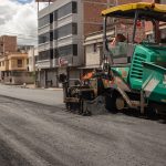 El reasfaltado avanza con resultados concretos: la calle Espejo totalmente renovada y nueva intervención en la Av. Cordovez